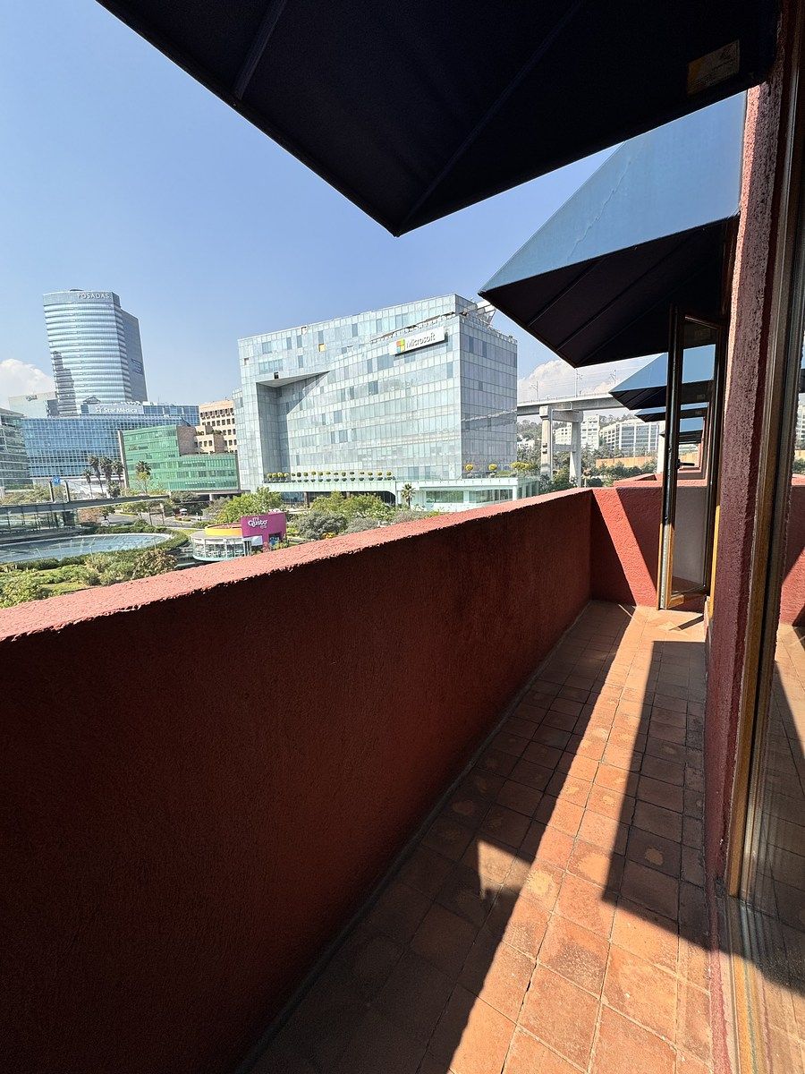 24 de 34: BALCÓN DE LA RECÁMARA