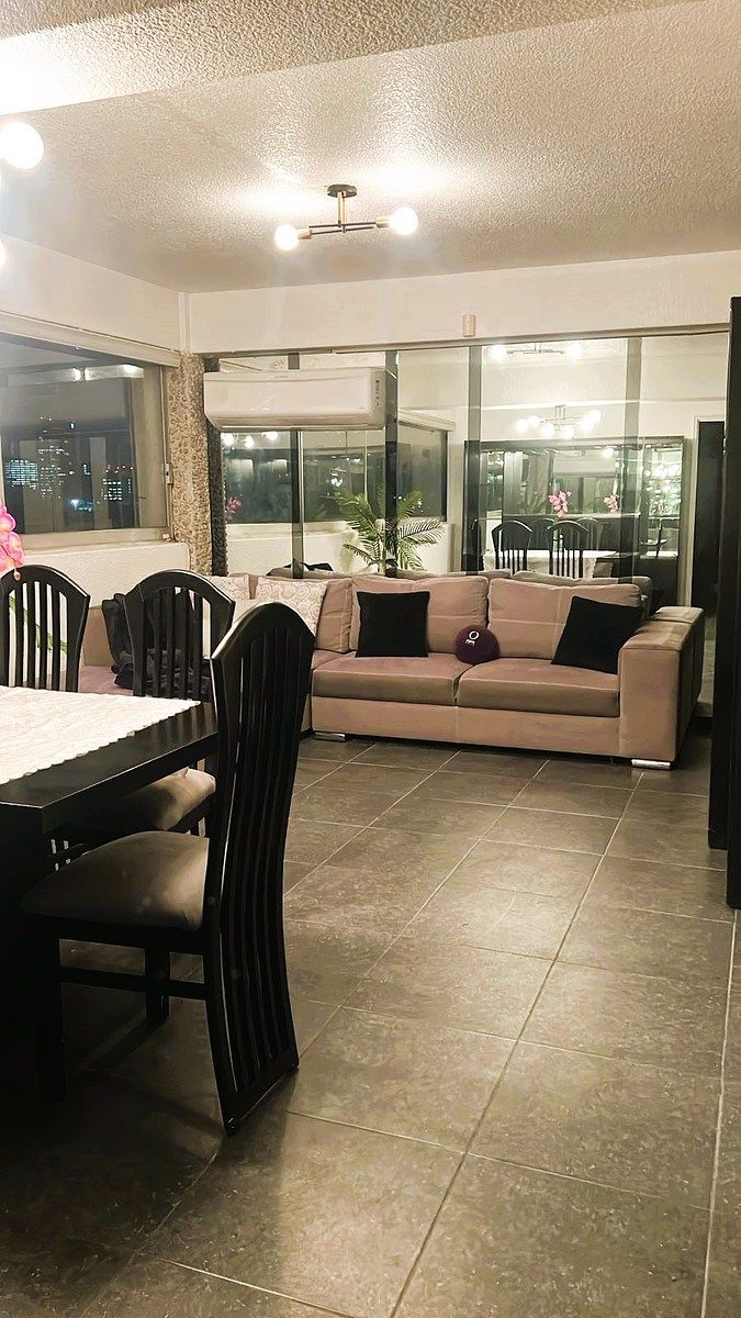 6 of 15: Vista de noche