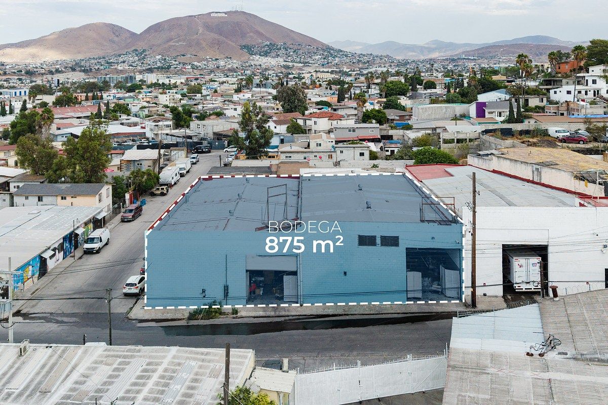 Bodega Comercial en Venta - Av 37 Sur