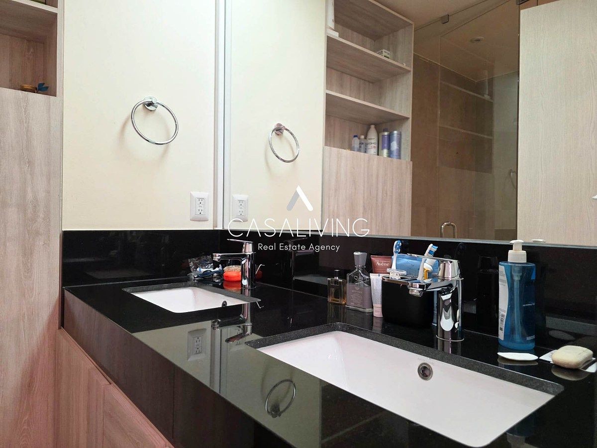 10 de 26: Baño de recámara principal