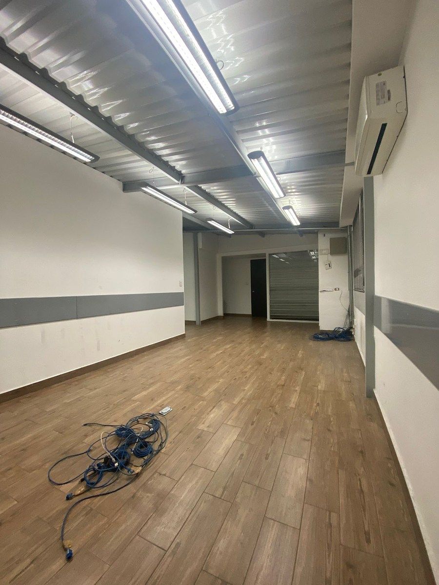 3 de 10: Oficina 3 abierta para cowork. Cableado y con aire acondicio