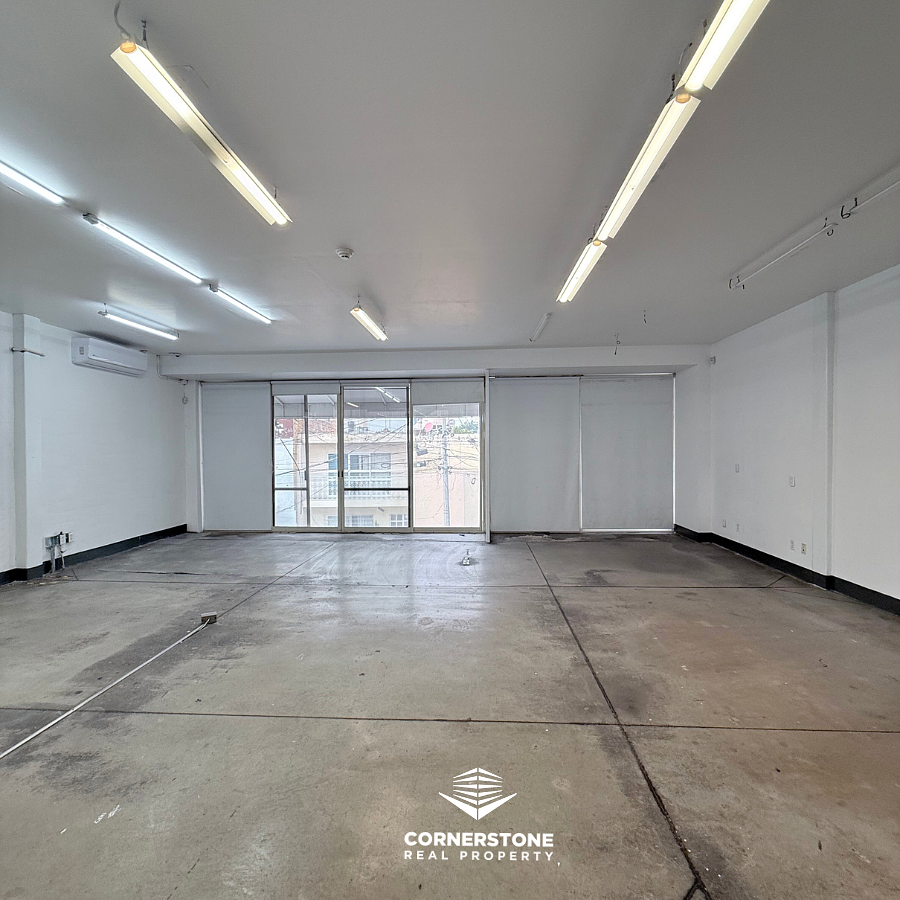 10 de 21: bodega en venta en guadalajara en mezquitan country oficinas