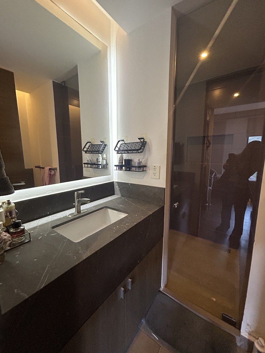 6 de 14: Baño principal