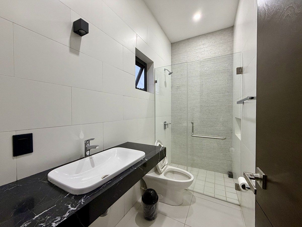 9 de 48: Baño completo sal TV