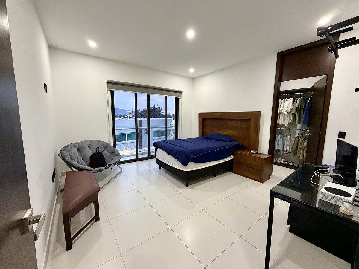 25 de 48: Recámara secundaria 2