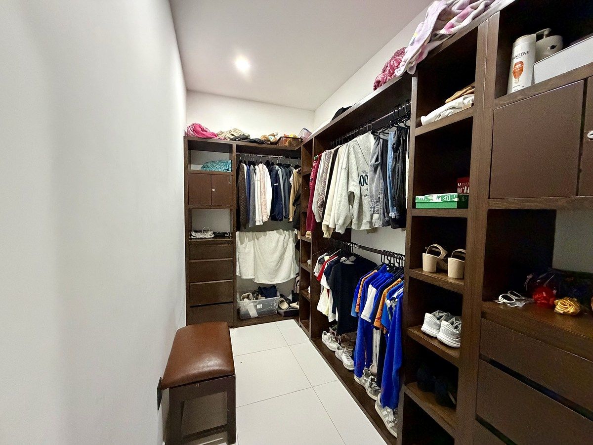 33 de 48: Vestidor recámara secundaria 3