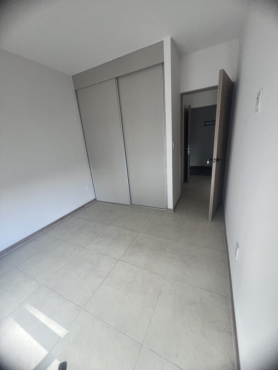 6 de 12: closet rec sec