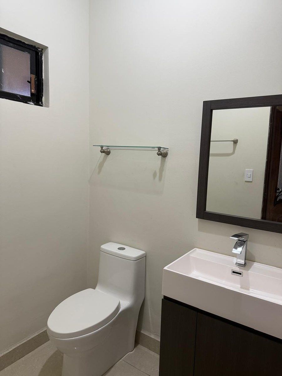 4 de 19: Medio baño