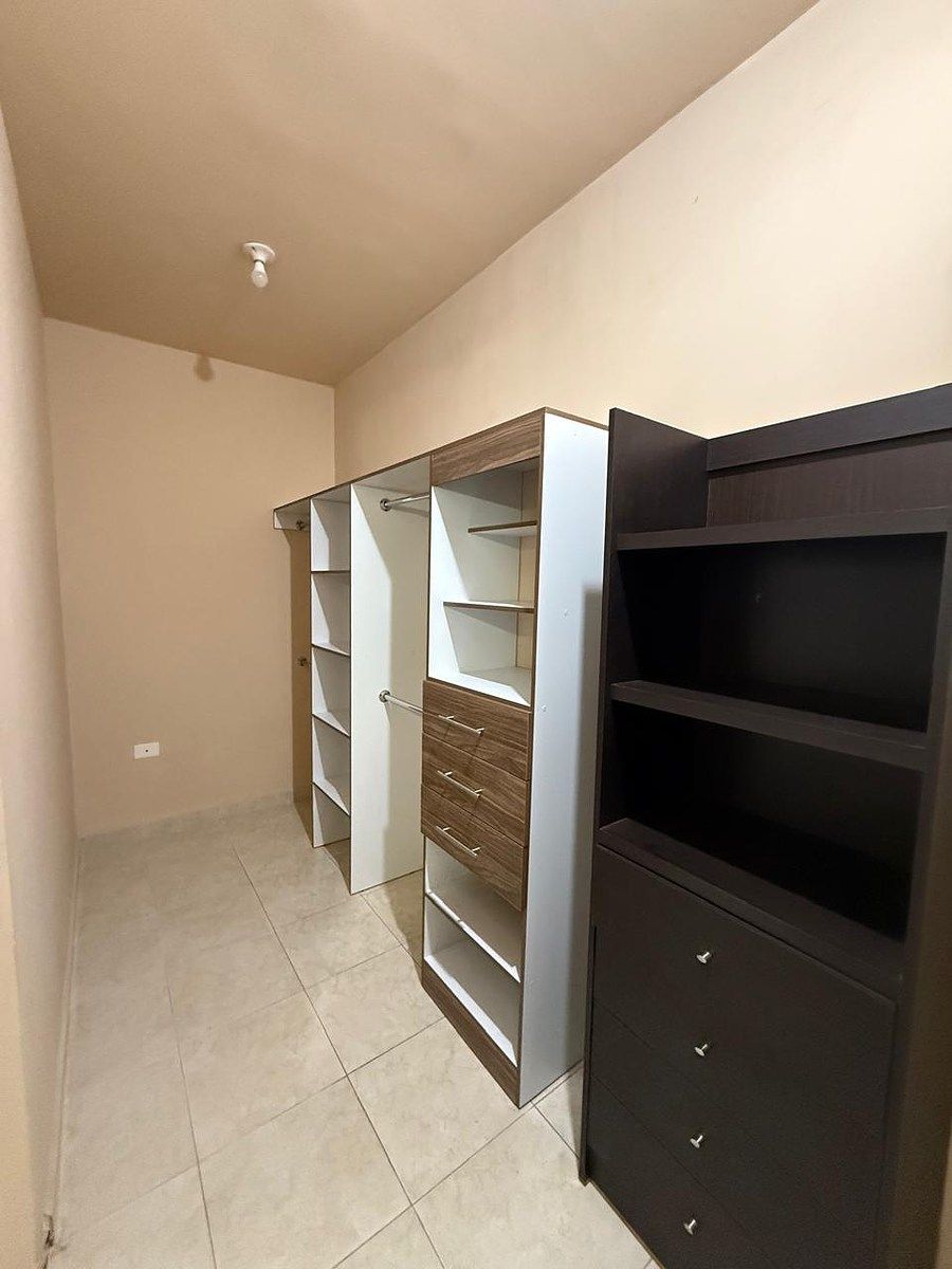 16 de 19: Clóset recámara secundaria