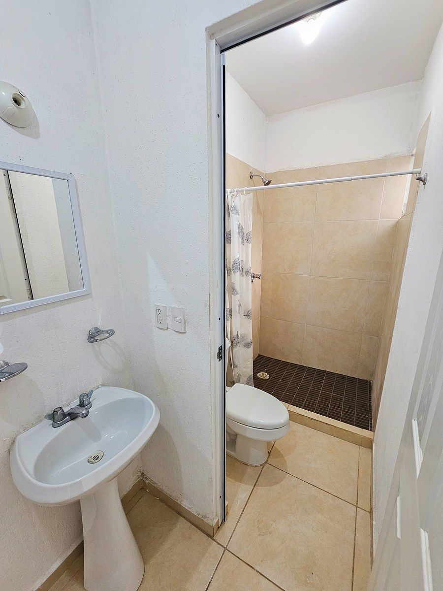 15 de 22: Baño de recámara 2