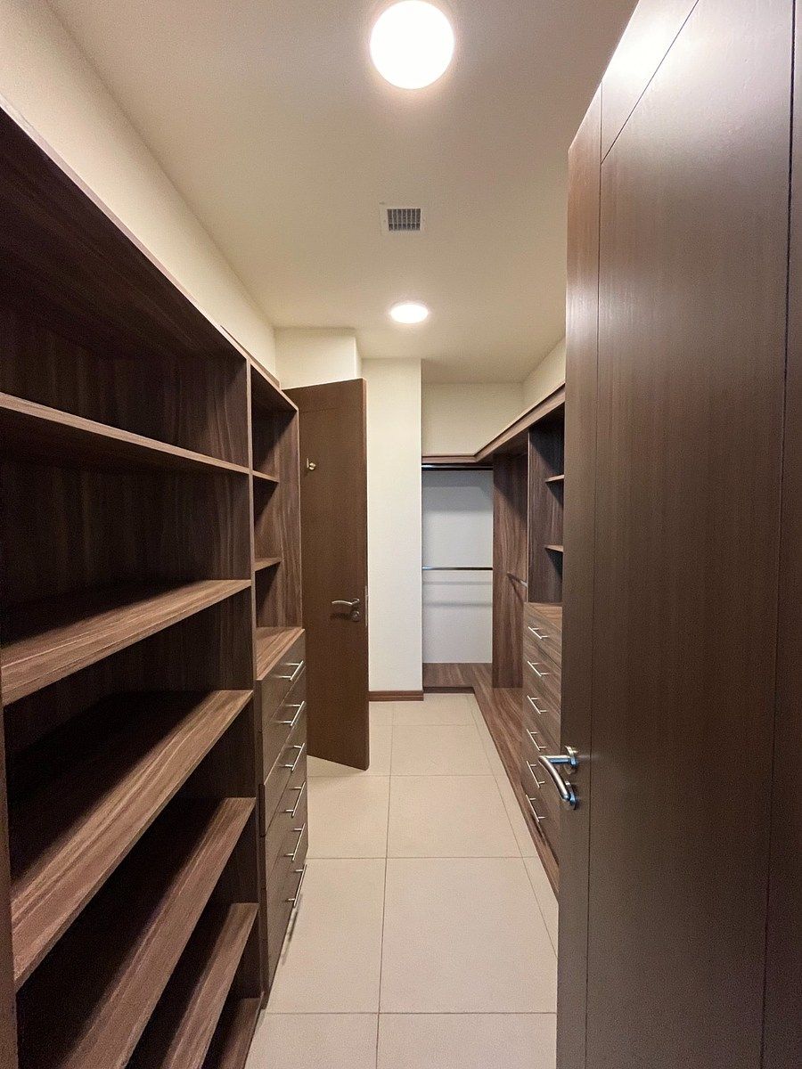 9 de 14: Walking Closet