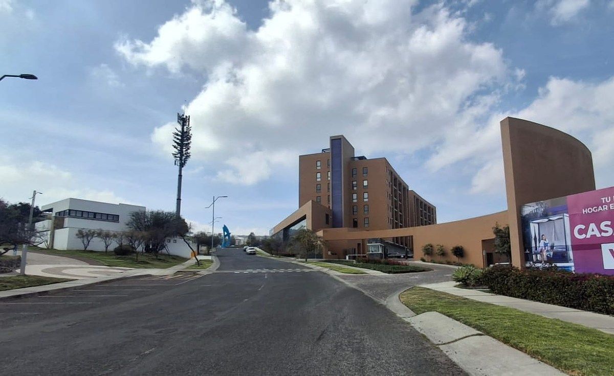 1 de 16: entrada al edificio