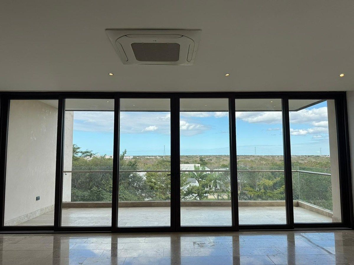 2 de 26: Comedor y sala