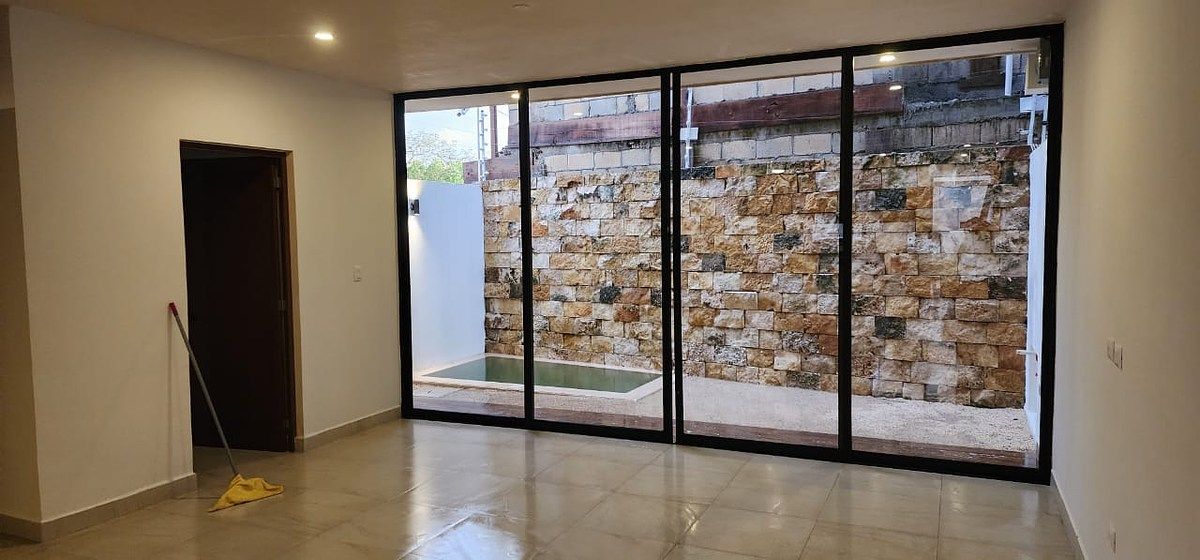 2 de 12: Sala y Comedor