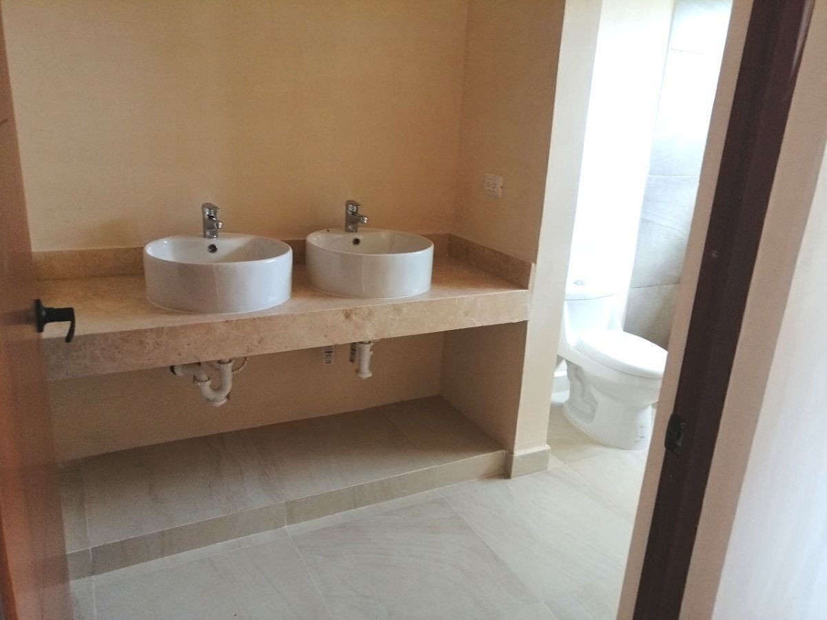 7 de 12: Baño Recámara Principal