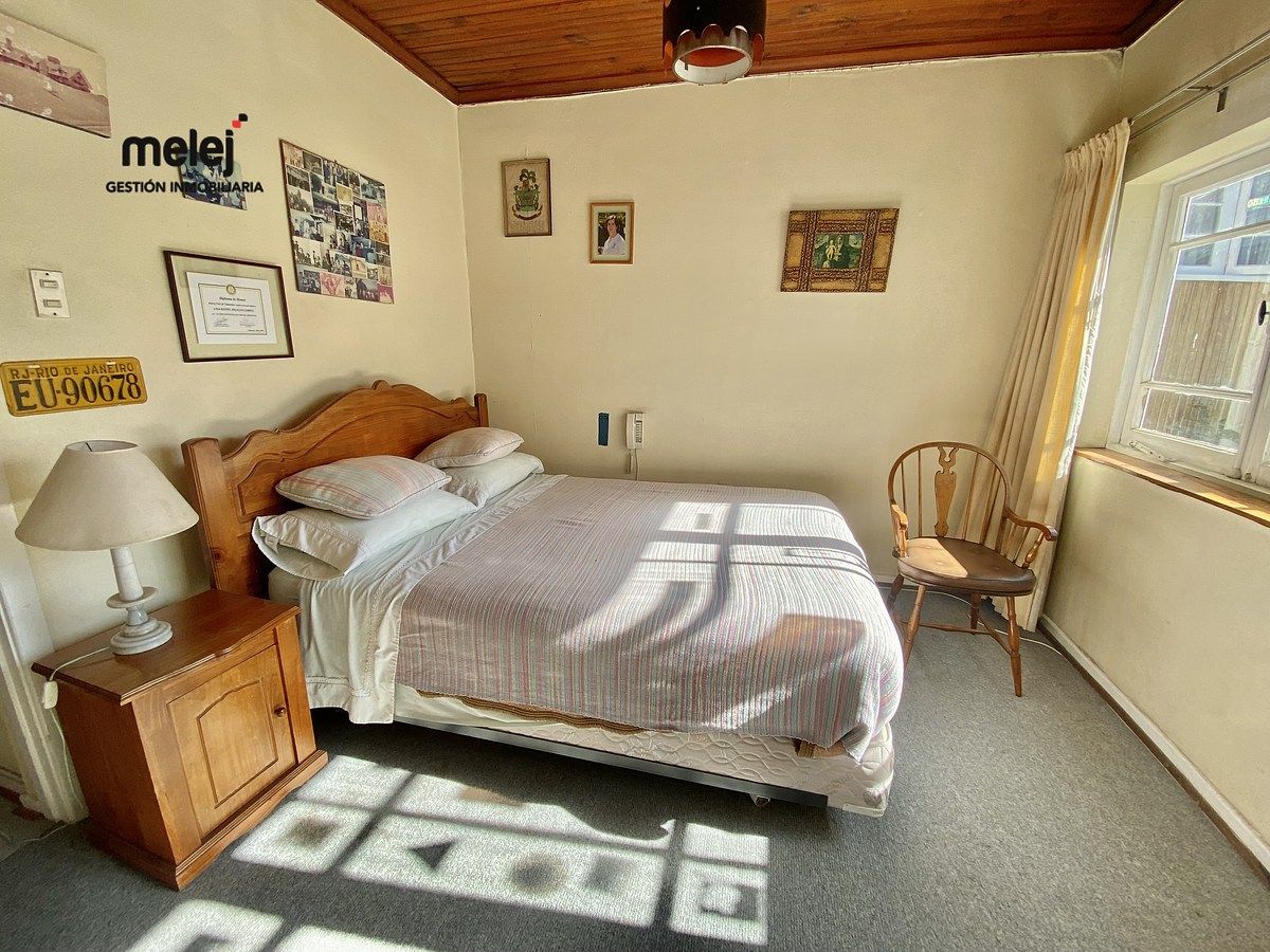 27 de 34: Dormitorio 4