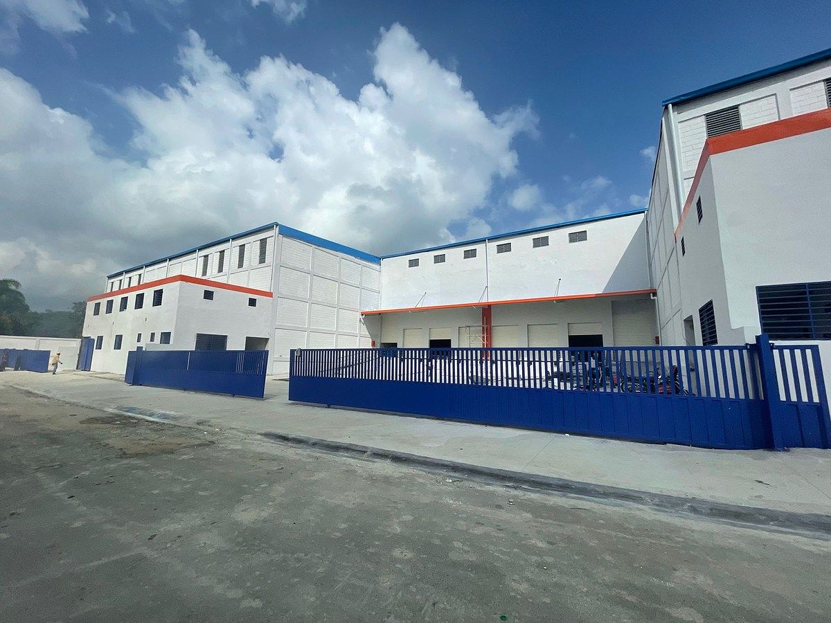 Nave en La Autopista Duarte, Santo Domingo Oeste, foto 17 de 17