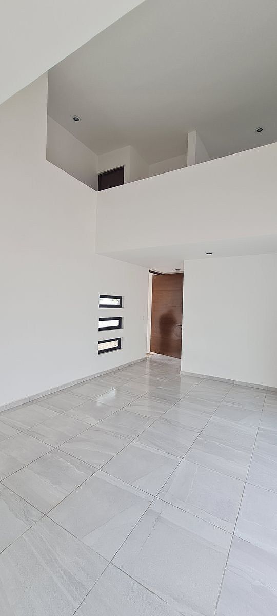 5 de 24: SALA DOBLE ALTURA