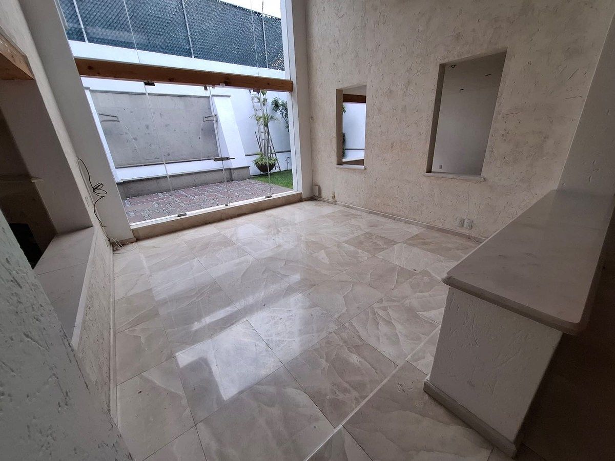 17 of 18: https://www.easybroker.com/agent/properties/casa-en-renta-sa