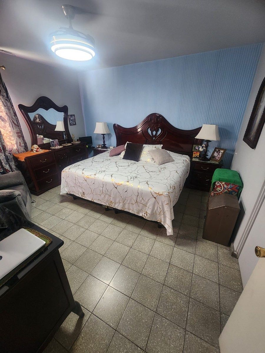 14 de 17: HABITACION 2 VISTA A CALLE