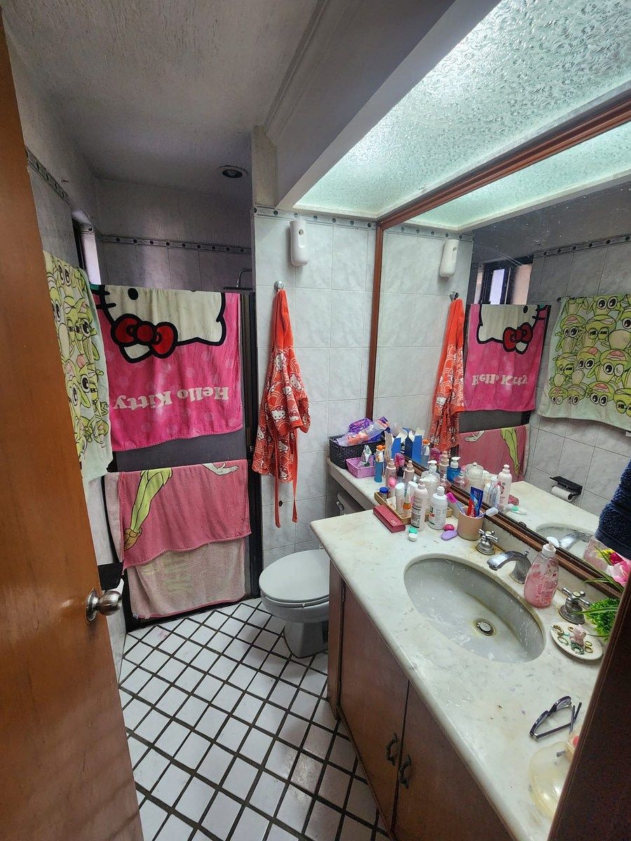 11 de 12: BAÑO COMPLETO DE LA HABITACION PRINCIPAL