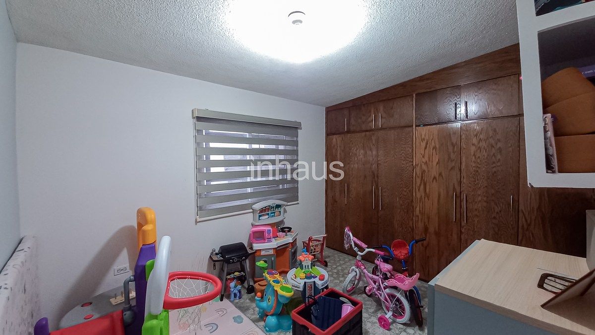 16 de 27: HABITACION 2