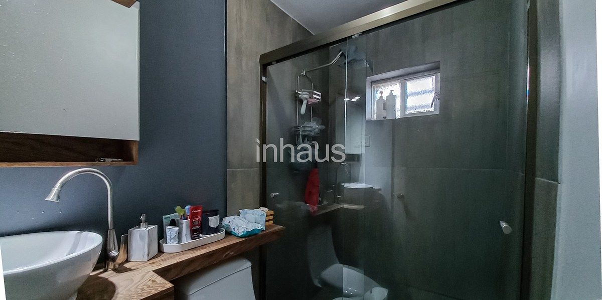 18 de 27: BAÑO PRINCIPAL