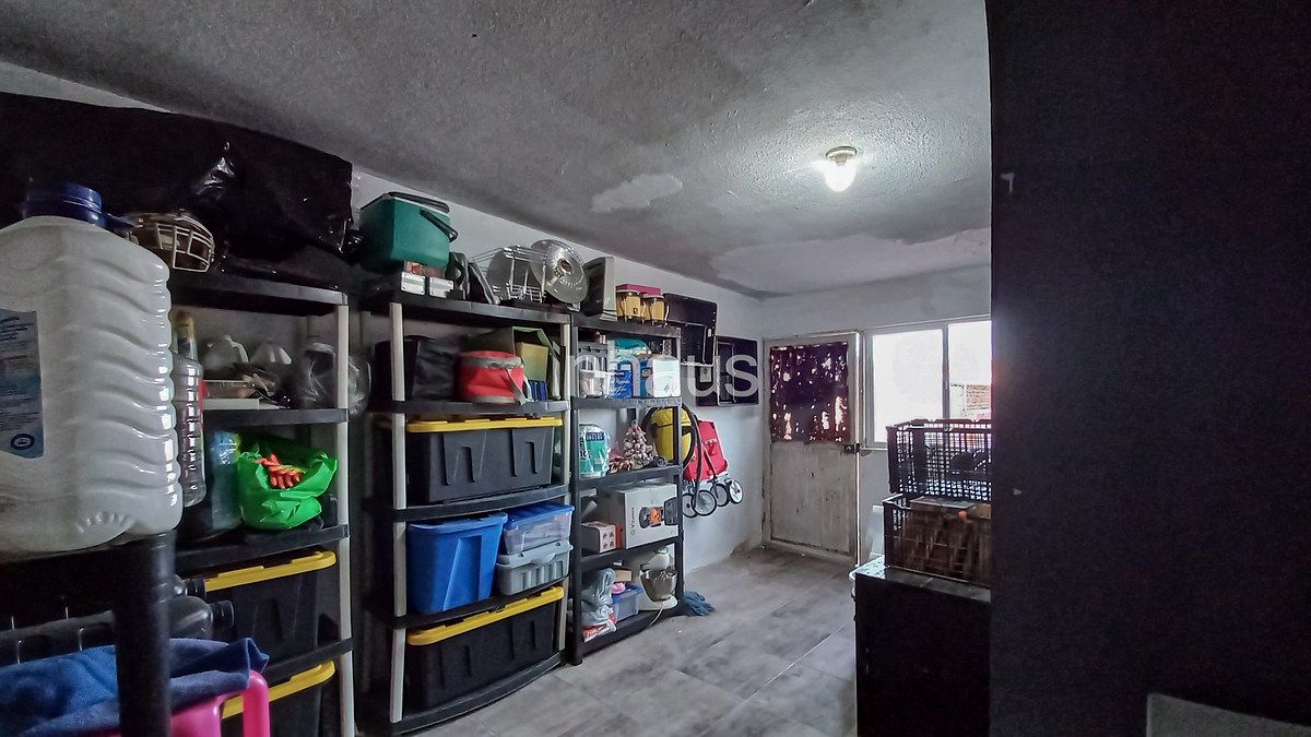 27 de 27: CUARTO DE SERVICIO