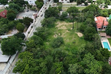 Aluguel de terreno comercial na área da Rodovia Nacional MTY