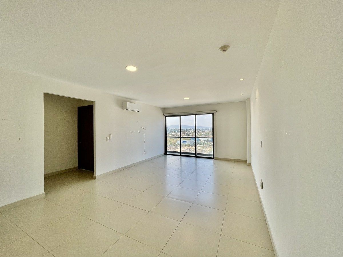 2 de 20: Departamento en renta en Torre Cibeles II Jardin Real Zapopa