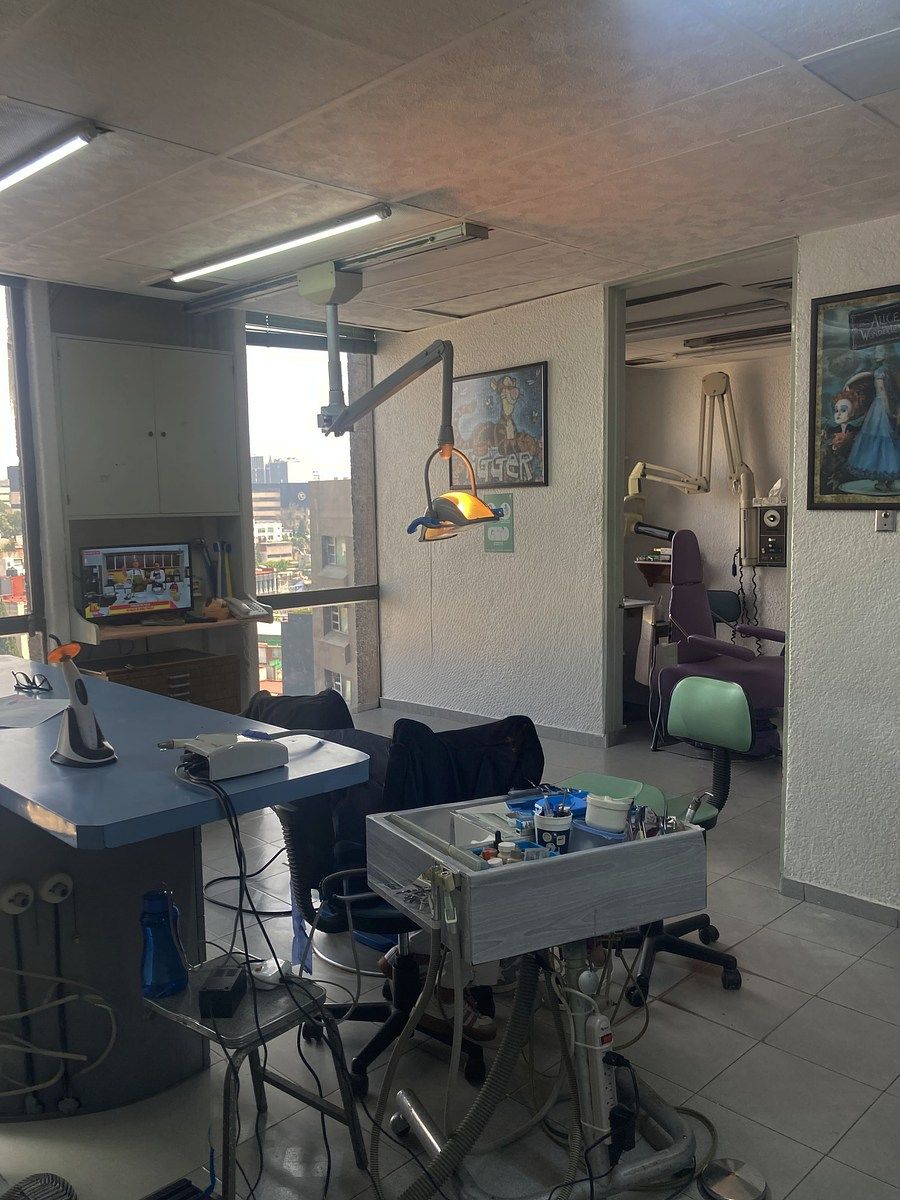 3 de 6: Consultorio en Venta Centro Médico Palmas Rayo Vende ®