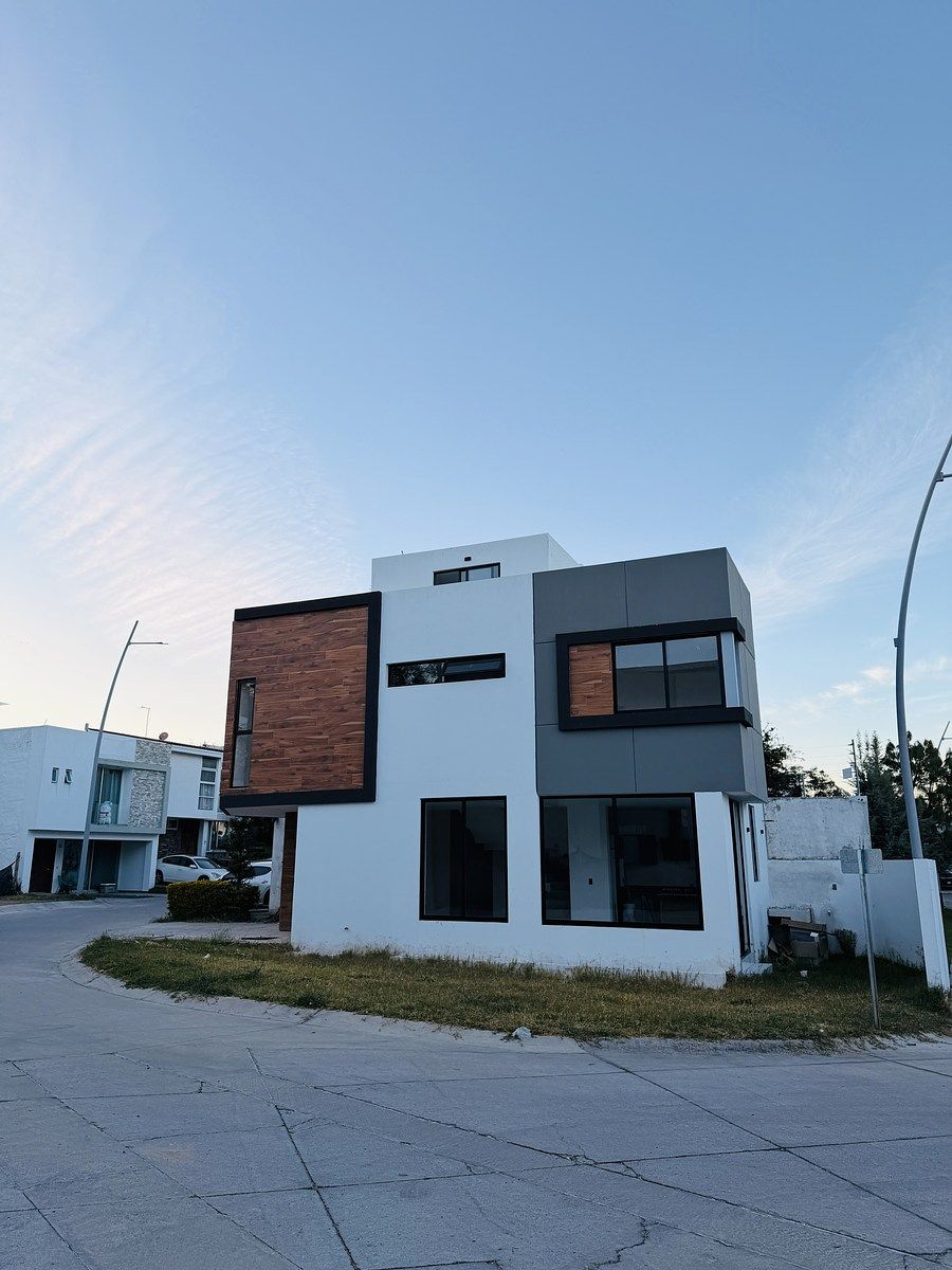 3 de 15: Fachada lateral