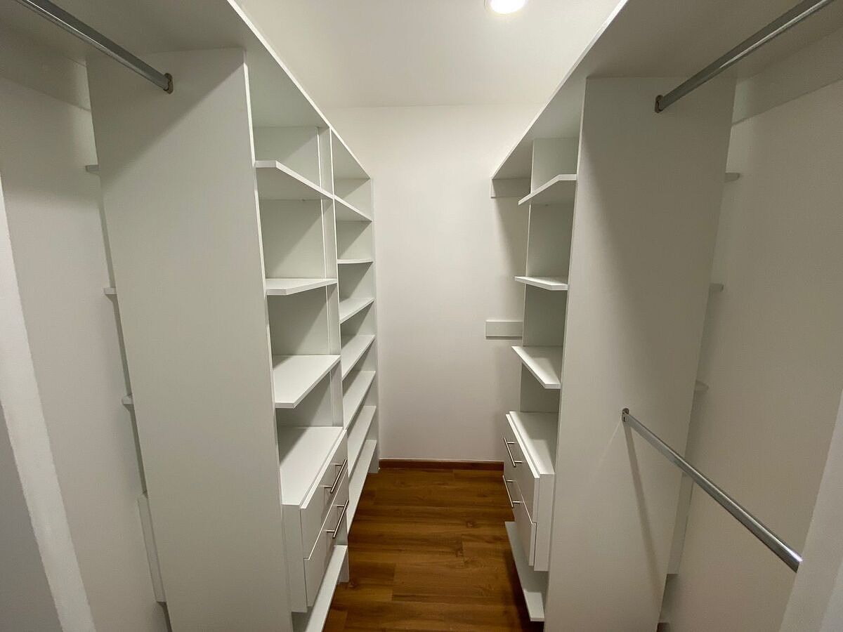 20 de 32: Vestidor recámara principal