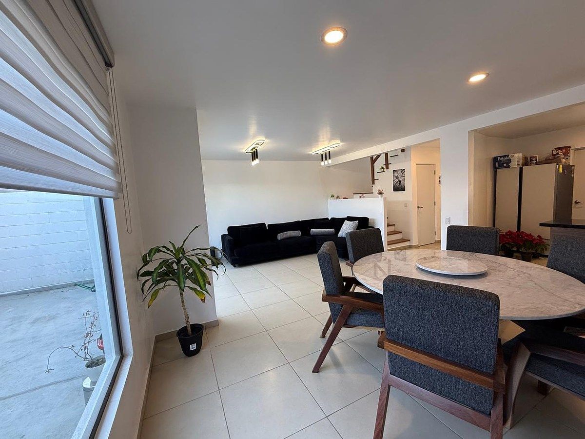 10 de 32: Sala - Comedor