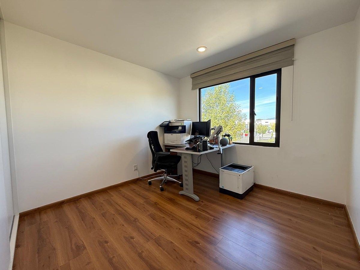 25 de 32: Recámara secundaria 2