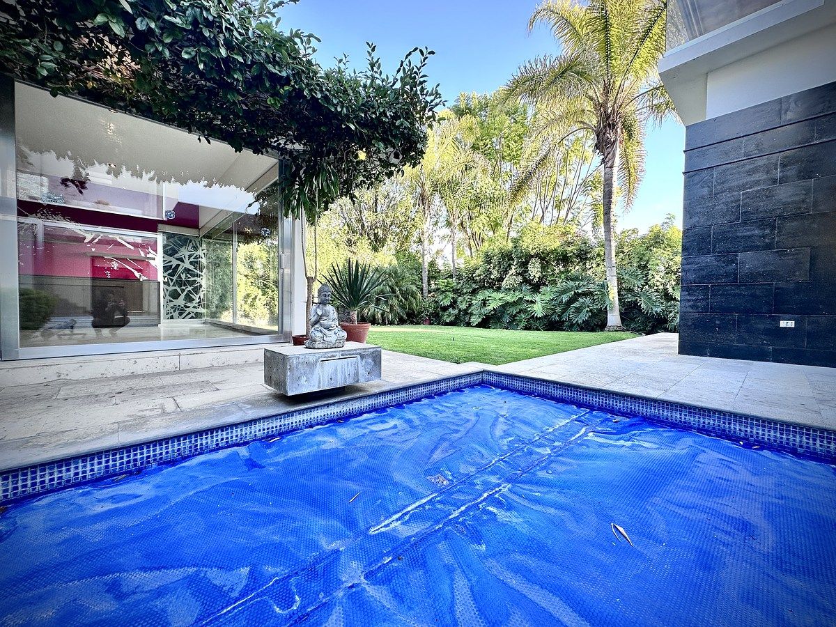 3 de 19: Alberca con calefacción