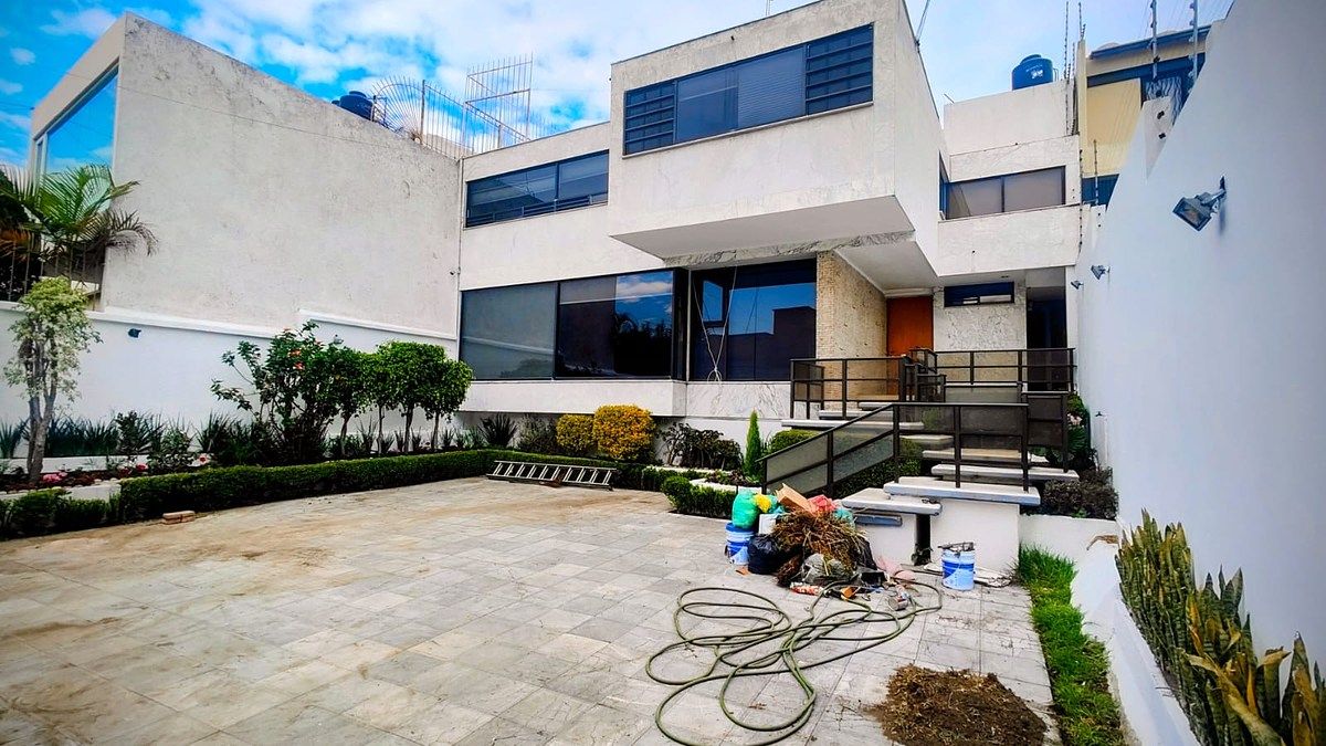 1 de 49: casa y estacionamiento