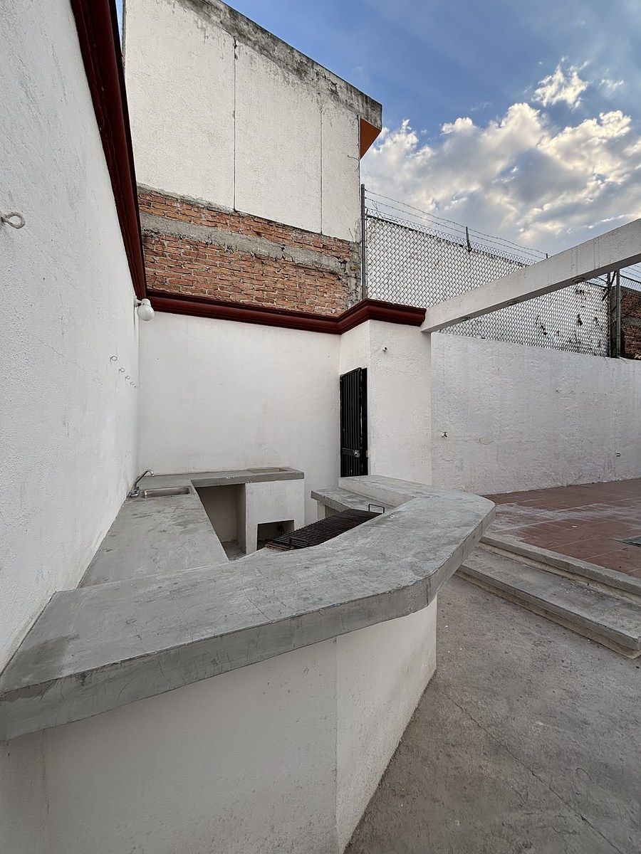 13 of 47: Área de asadores .