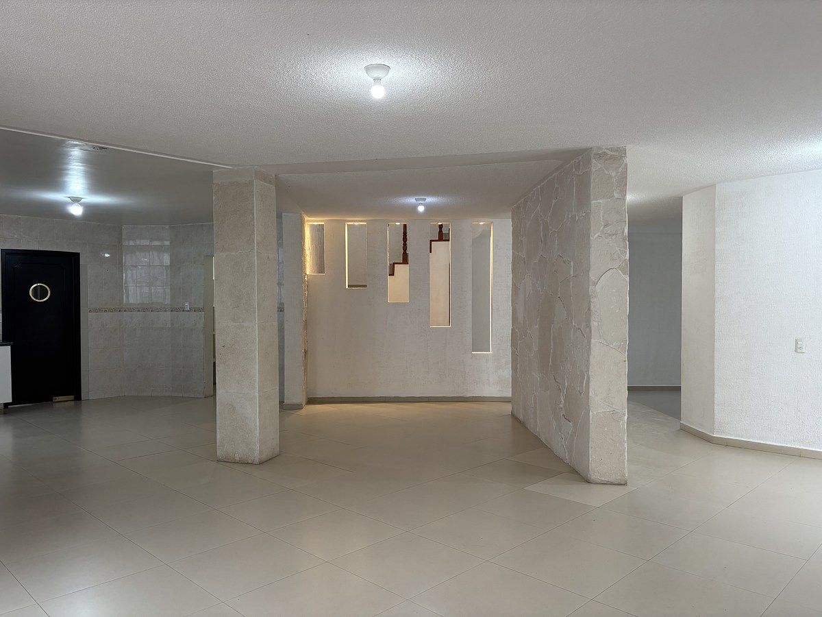 23 of 47: Área de ante comedor