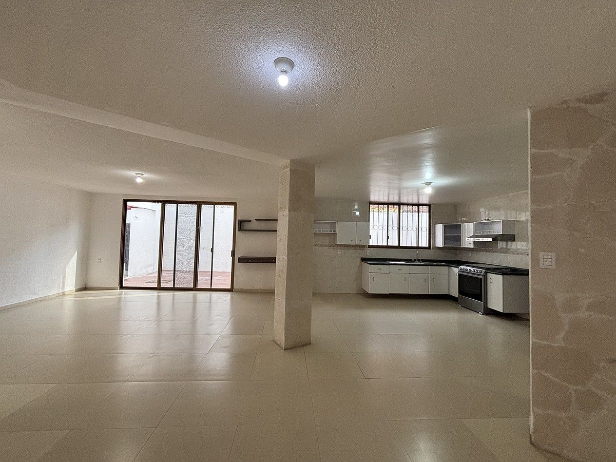 32 of 47: Área de comedor