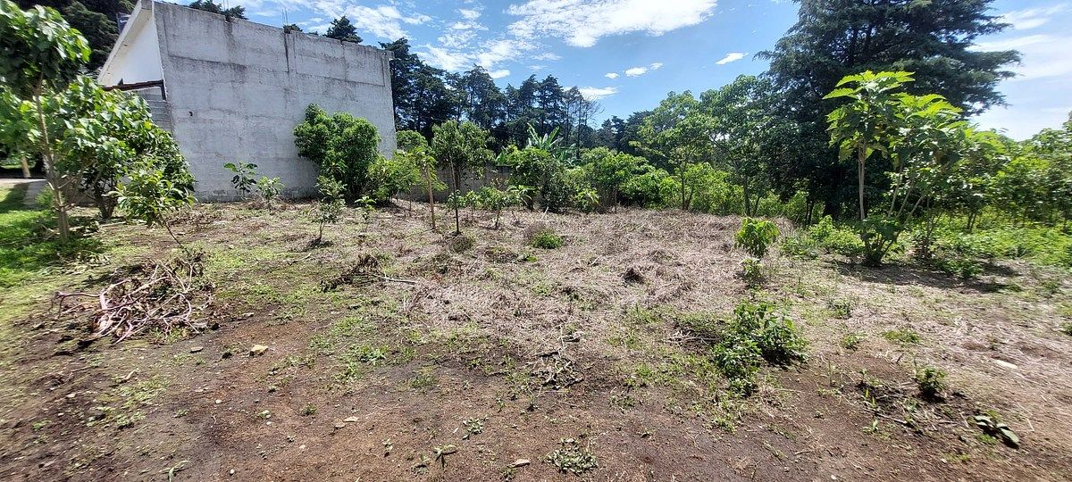 Terreno en venta ubicado en Condominio Vistas de Versalles - Miniatura 2