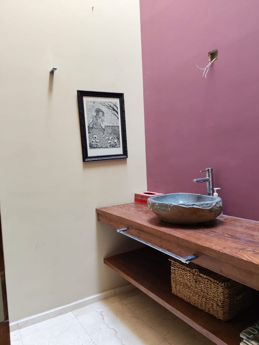 23 de 26: Baño completo del Pool House.