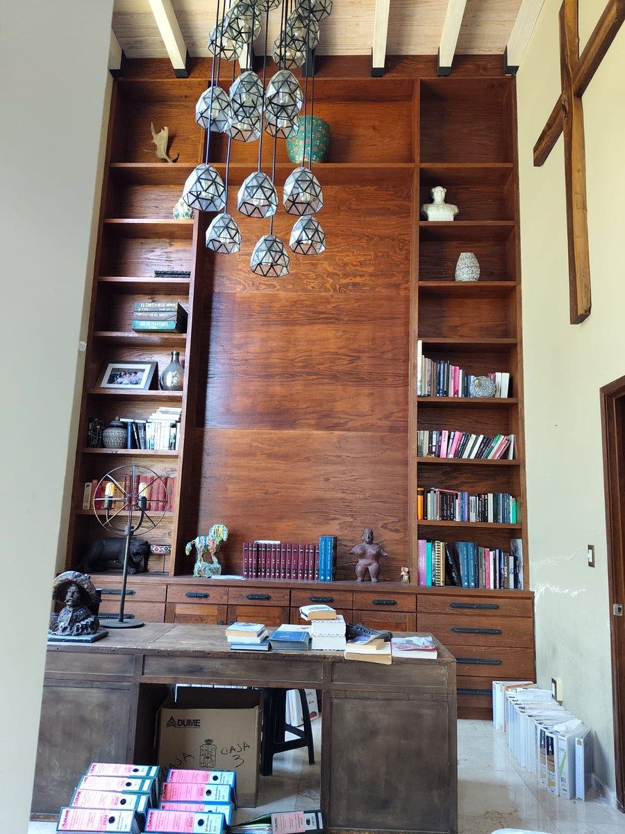 20 de 26: Biblioteca del Pool House.