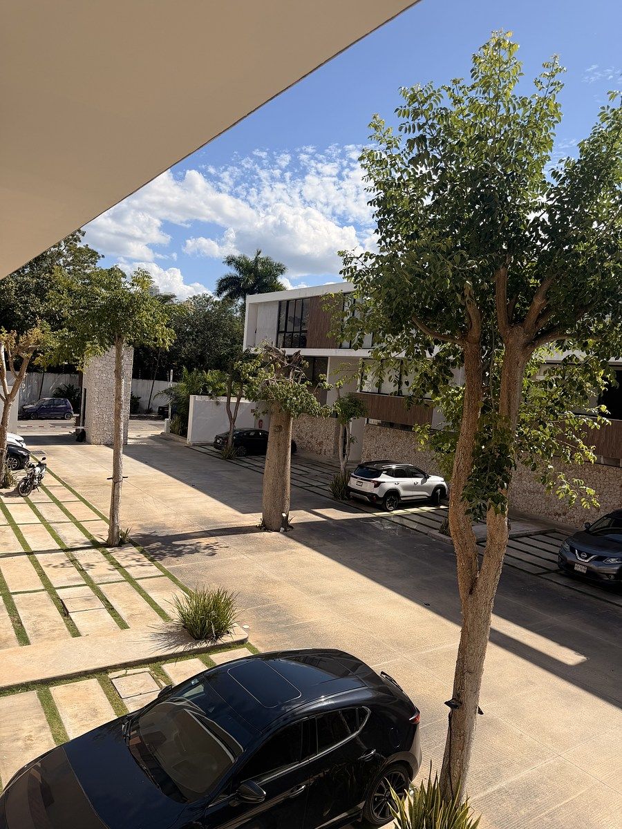 12 de 13: Área de estacionamientos