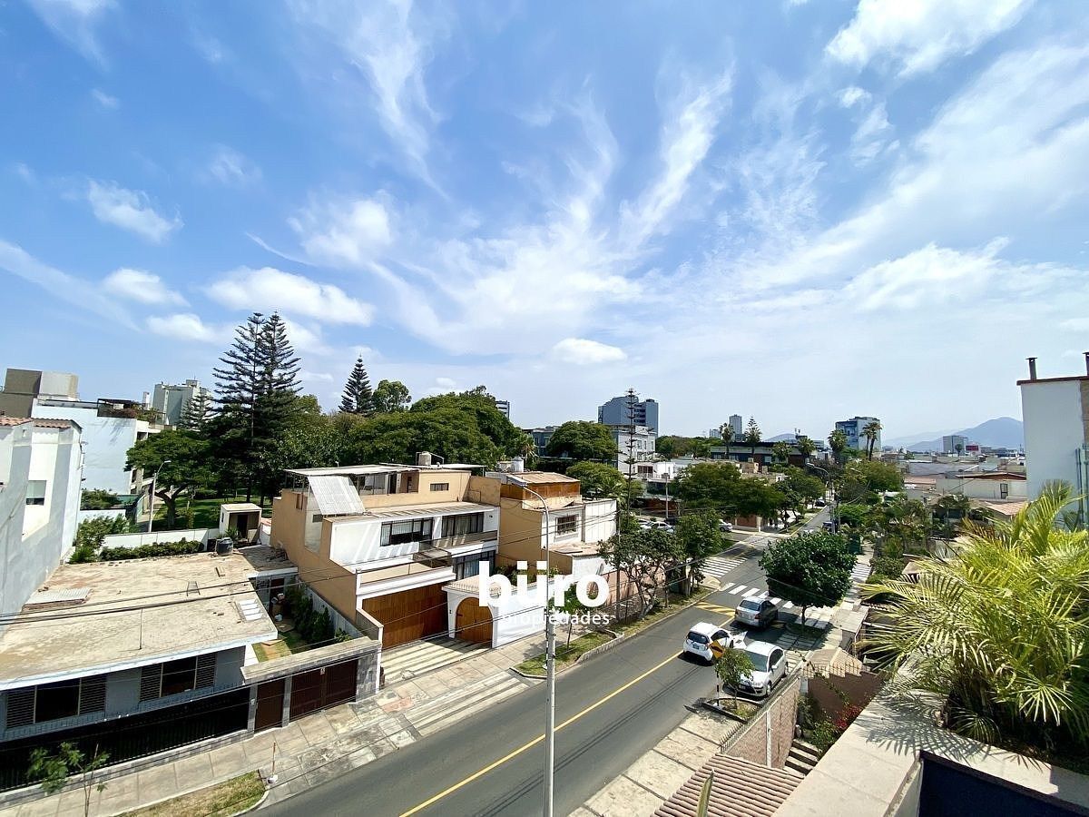 22 de 24: Vista de la calle