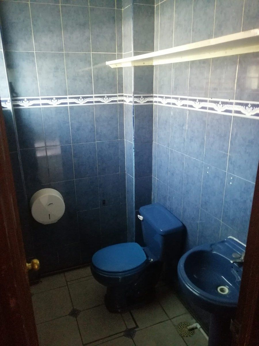 11 de 11: BAÑO 2