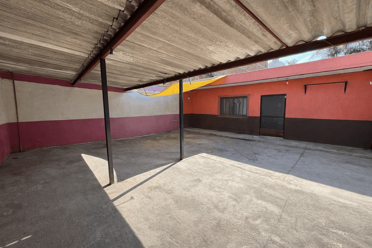 7 of 31: U.R.2. Casa