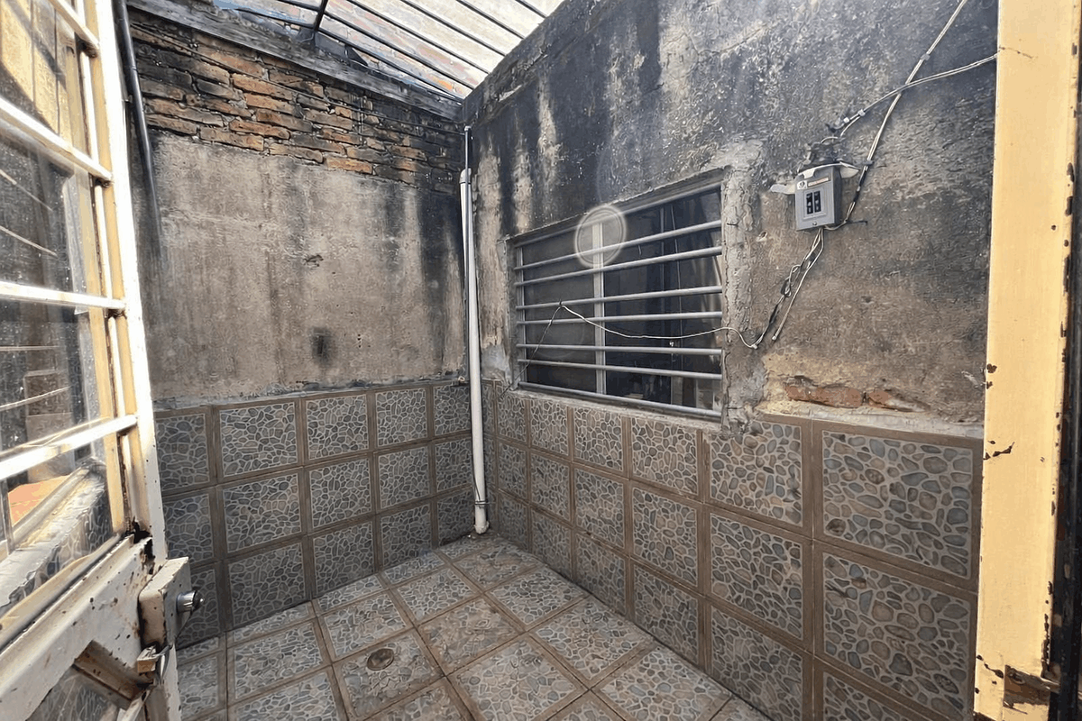 20 of 31: U.R.2. Casa