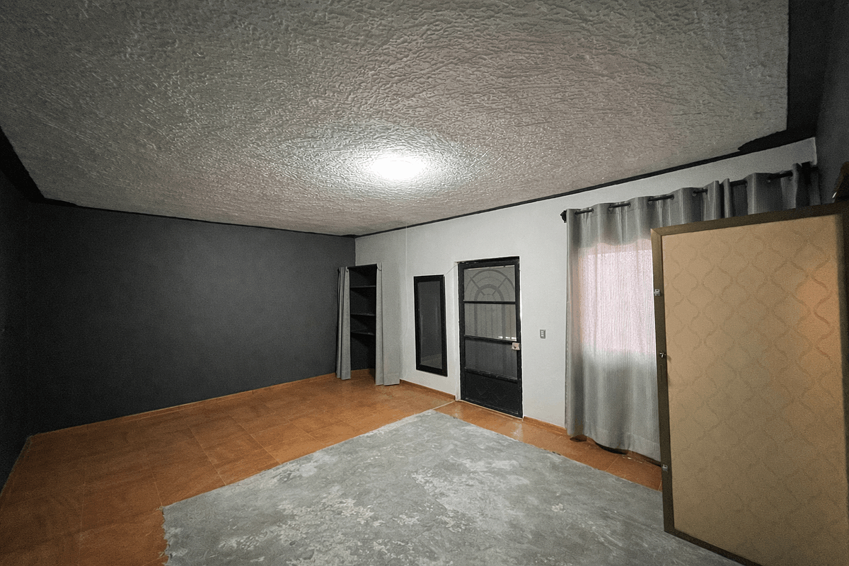 24 of 31: U.R.2. Casa