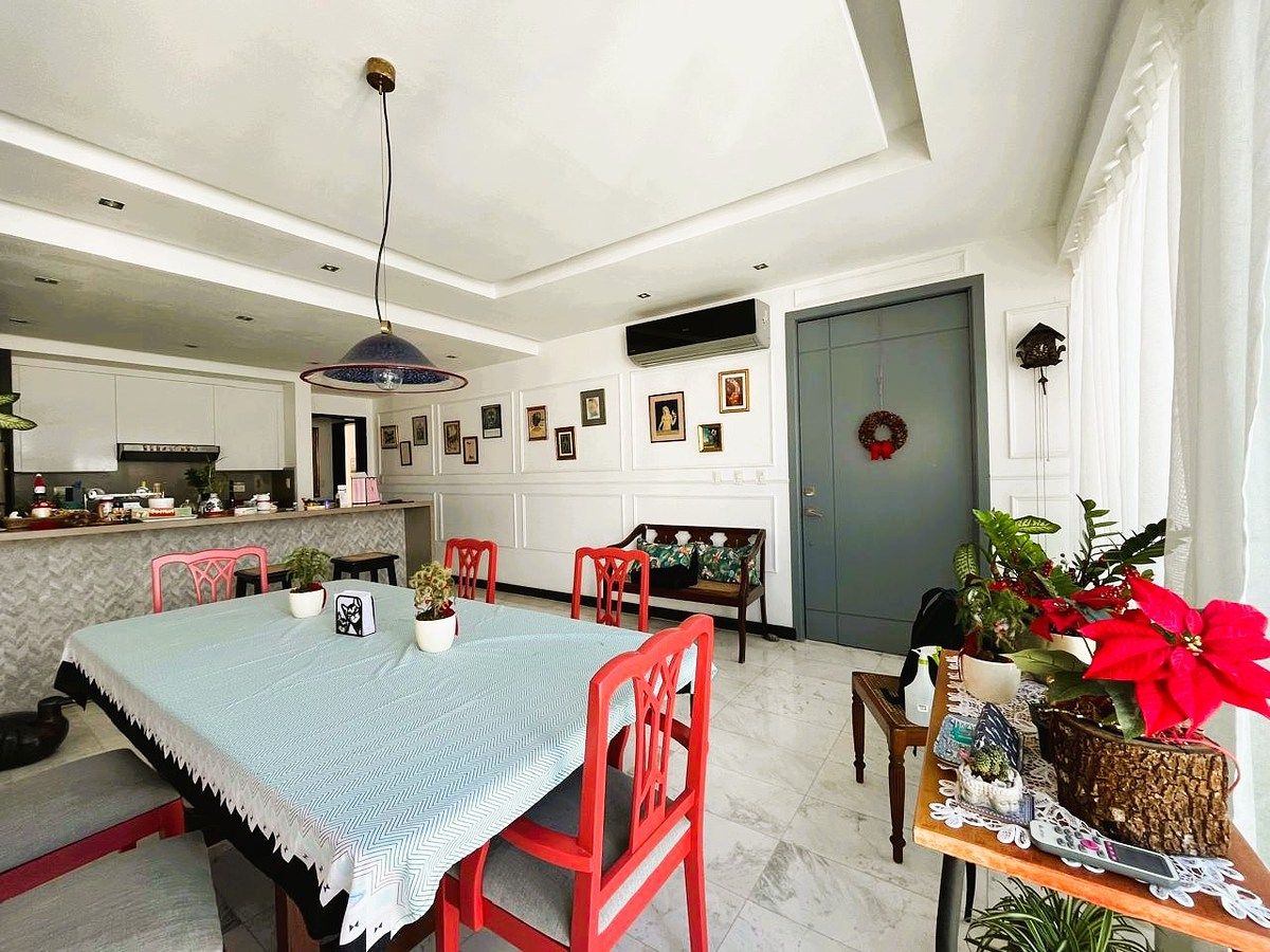 8 de 21: Comedor - cocina - entrada